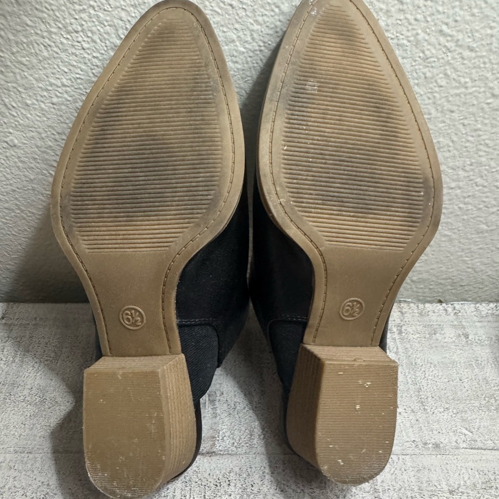 Universal Thread Black Faux Leather Chunky Block Heel Mules Size 6.5 - Picture 4 of 5